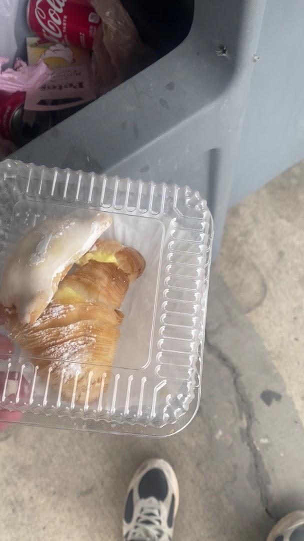 Vesuvio Bakery & Deli